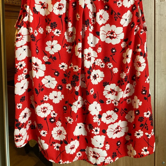 Sleeveless blouse red vibrant floral pattern - Picture 4 of 4
